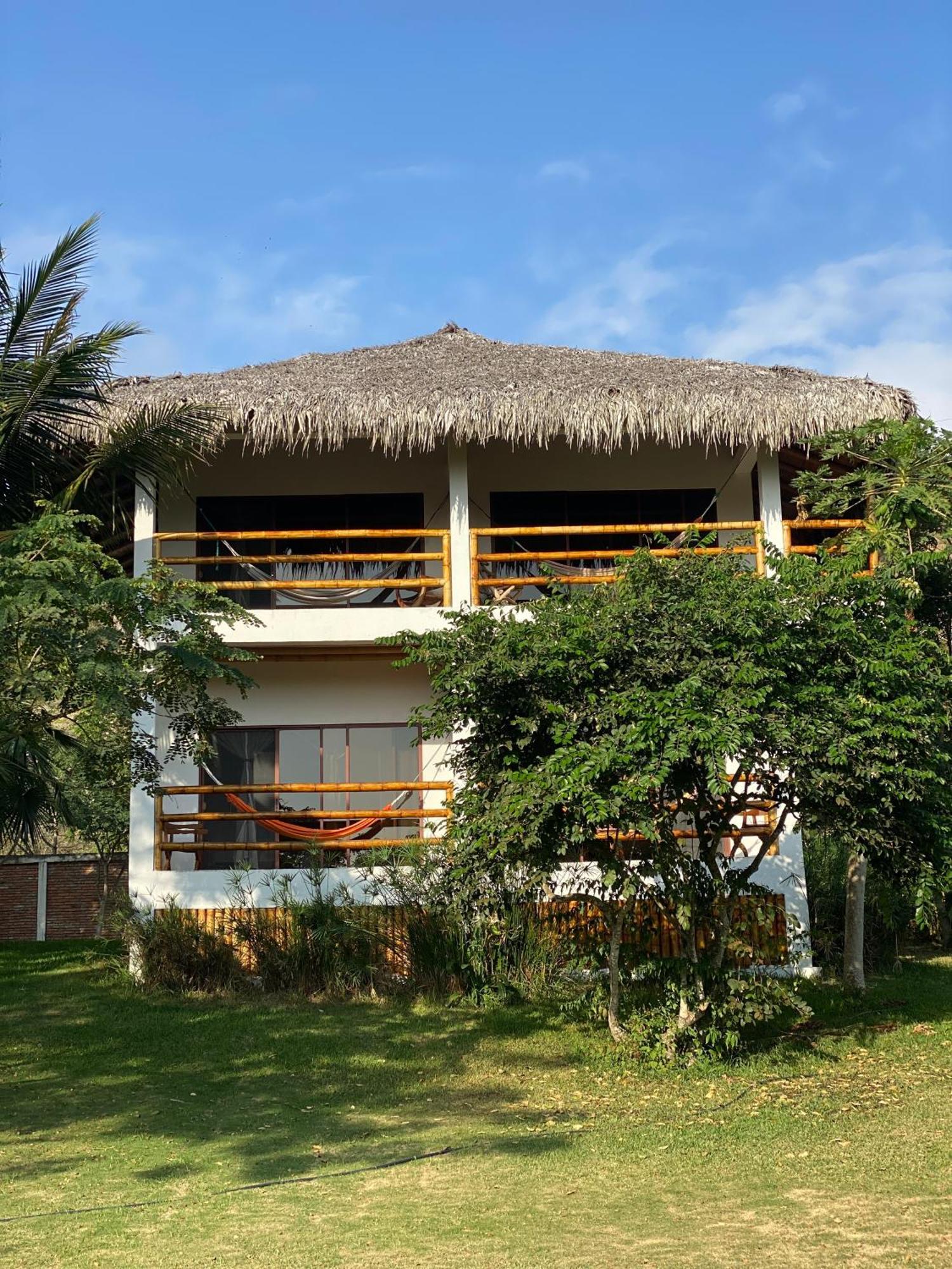 Hosteria Guachapeli Hotel Las Tunas Exterior photo